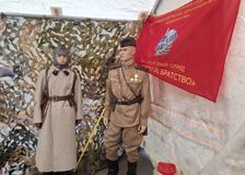 В палатке