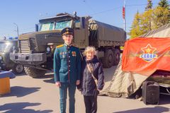 Капитан Дмитрий легко решал наши проблемы