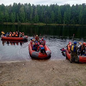 Закончить учебный год 8А класс решил красиво